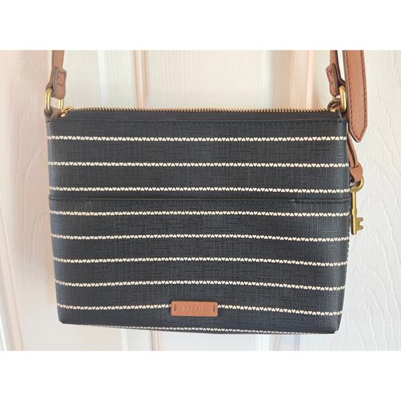 Fossil Devon Black White Striped Heart Crossbody Bag Key - Picture 3 of 13